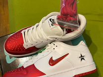 sb dunk low supreme