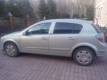 Opel Astra 1.6 МТ, 2005, хетчбэк