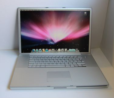 Apple Macbook Pro 17