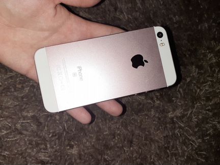 Apple iPhone SE розовый