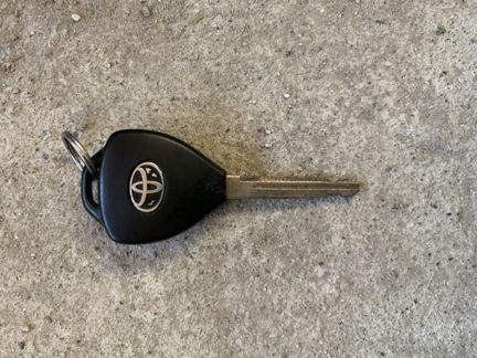 Ключ Тойота