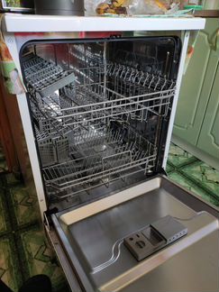 Посудомоечная машина Hansa ZWM 675 WH