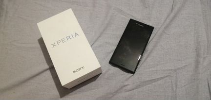 Смартфон Sony Xperia X Compact
