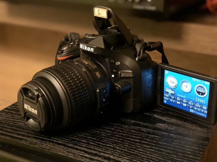 Фотоаппарат Nikon D5200 как новый