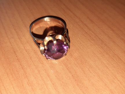 Золотое кольцо с Александритом