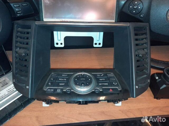 Накладка декоративная + дефлекторы Infiniti Qx70