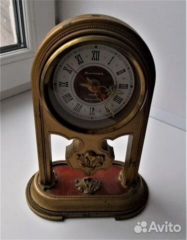 Часы настольные на батарейке СССР