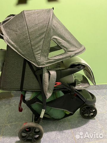 Детская прогулочная коляска