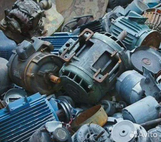 куча электродвигателей. лом электродвигателей м9. скупка электродвигателей. электродвигатели много. электродвигатель 75 квт 3000 аир.
