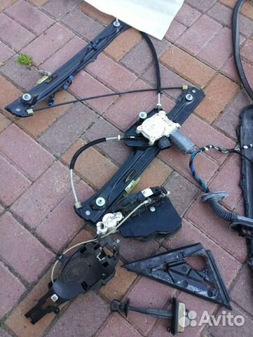 Механизм стеклоподъёмника для водительской двери B