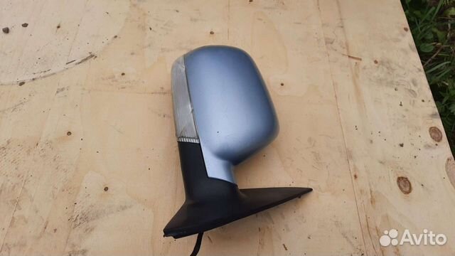 Переднее правое зеркало VW Touareg 1 2004 год