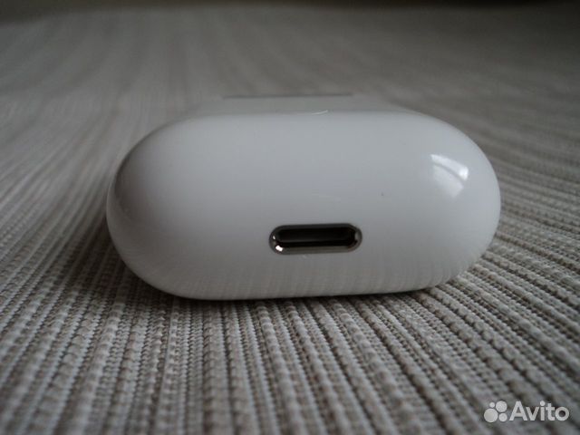Кейс.Зарядный чехол для Apple Airpods