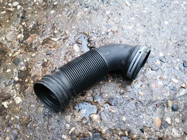Патрубок воздушный Audi Q3 VW Sharan Tiguan