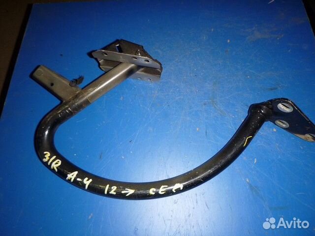 Петля крышки багажника audi A4 B8 2007