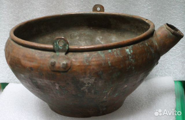 Старинные медные подойники. Медные чаны