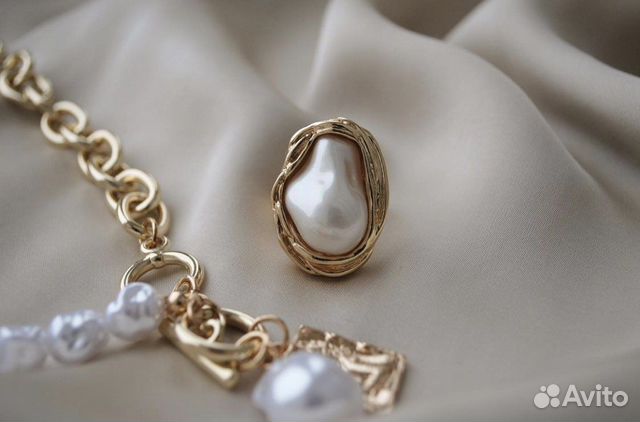 Кольцо (бижутерия)