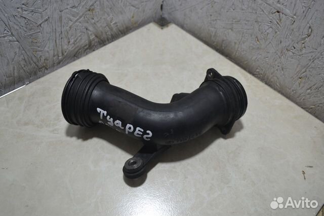 Патрубок интеркулера правый Volkswagen Touareg