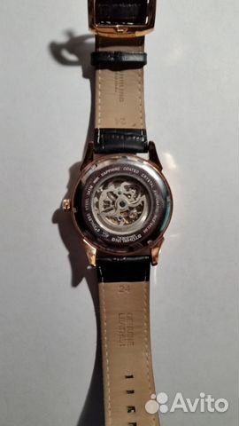 Часы-скелетон Stuhrling