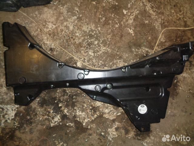 Сабвуфер Land Rover Freelander 2 Сабвуфер Land Rover Freelander 2