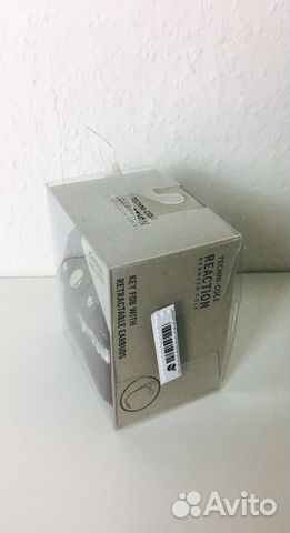 Kenneth Cole набор наушники+ брелок для ключей Kenneth Cole набор наушники+ брелок для ключей