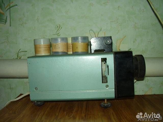 Фильмопроектор с пленками