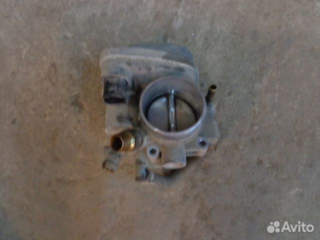 Astra H 1,8L Дроссельная заслонка б.у