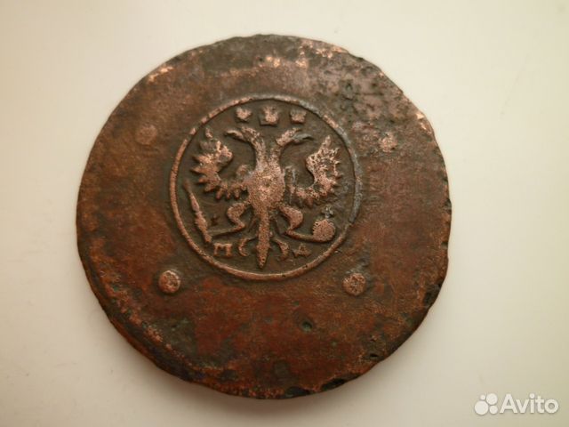 Нечастая медная монета 5 копеек 1730 года мд