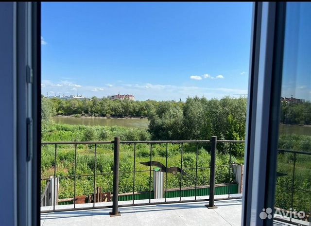

10-к. и более таунхаус, 320 м²