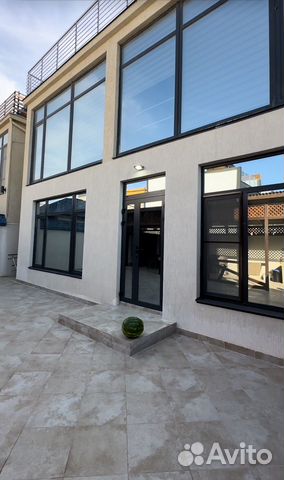 

Коттедж 300 м²