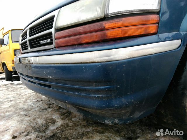 Бампер передний Dodge Caravan 1993