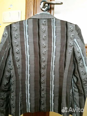 Костюм с юбкой