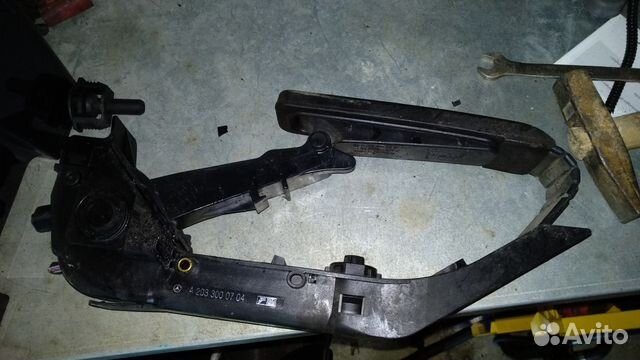 Mercedes w203 педаль газа