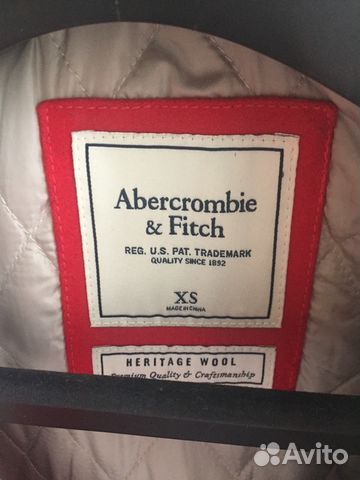 Пальто Abercrombie Fitch плюс перчатки Пальто Abercrombie Fitch плюс перчатки