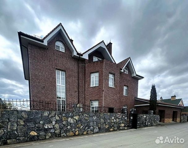 

9-к. коттедж, 600 м²