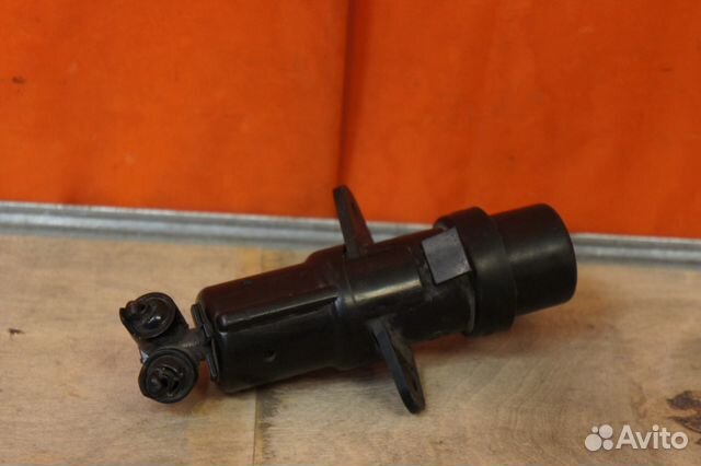 Форсунка омывателя фары правой BMW E65 E66 E67