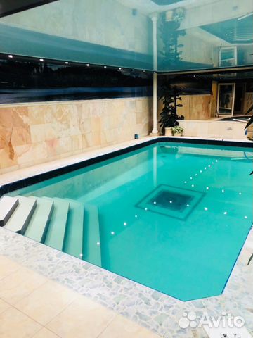 Коттедж 1350 м² на участке 50 сот.