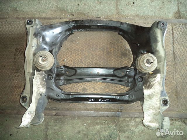 Подрамник передний Mercedes W221 W216