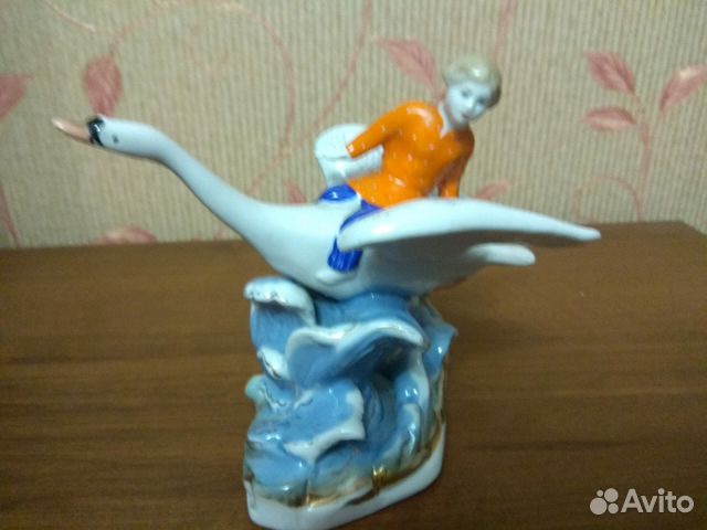 Фарфоровая статуэтка, 