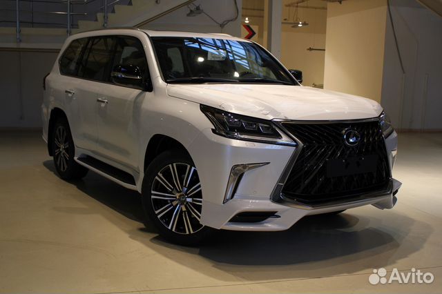 Lexus LX 570 2017 Р±РµР»С‹Р№