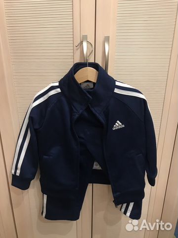 Спортивный костюм adidas Спортивный костюм adidas
