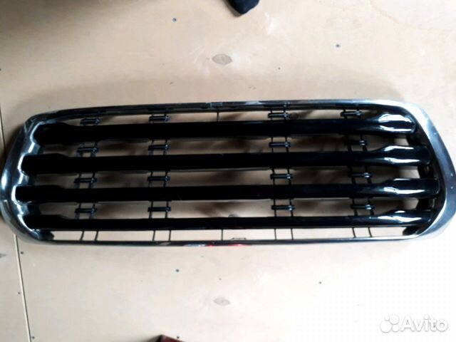 Решетка радиатора lend cruiser 200 и Mercedes E212