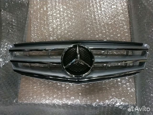 Решетка радиатора Mercedes W204 204 серая хром