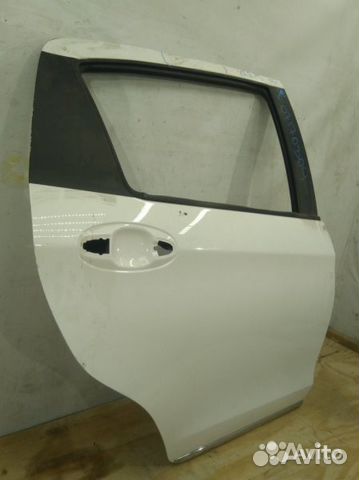 Дверь задняя правая Toyota Yaris 3 P13 Дверь задняя правая Toyota Yaris 3 P13