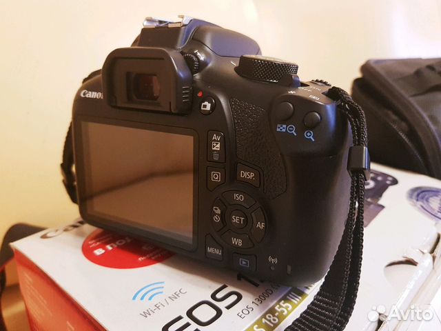 Зеркальный фотоаппарат canon EOS 1300D (W)