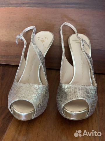 Новые кожаные босоножки Giuseppe Zanotti 37-38 раз Новые кожаные босоножки Giuseppe Zanotti 37-38 раз