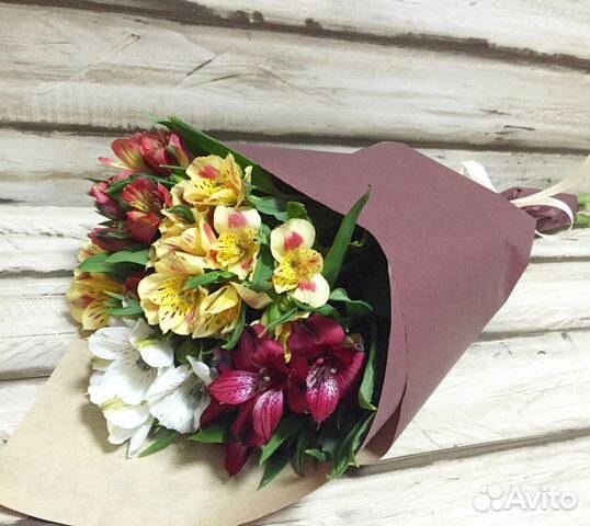 Букет из альстромерии