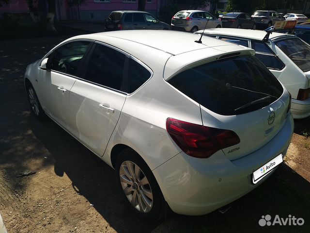 Opel Astra 1.6 AT, 2011, 120 000 км