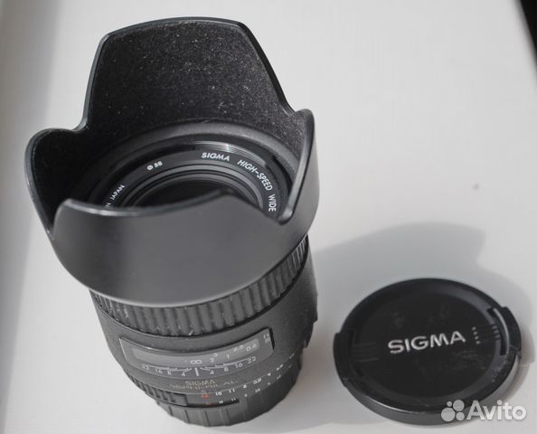 Sigma High-Speed Wide 28mm 1:1.8 Multi-Coated Asph