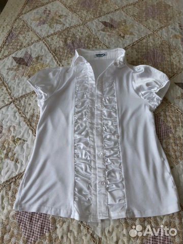 Школьная белая блузка