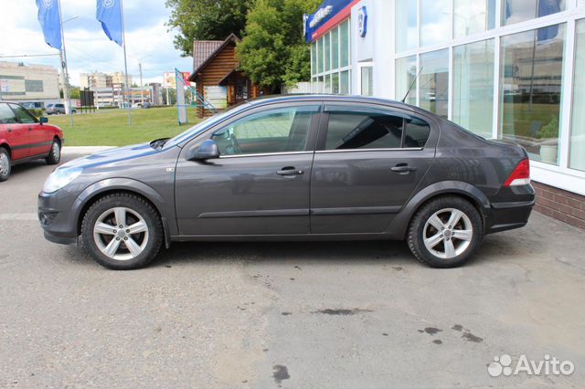 Opel Astra 1.8 МТ, 2011, 131 000 км